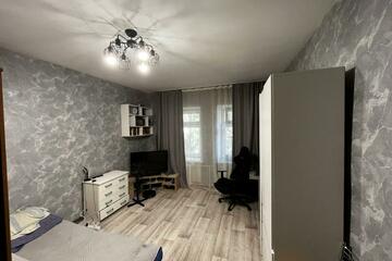 Комната, (всего 10 ком.), 19 м², 2/2 эт.