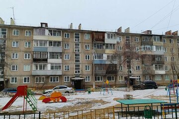 2-к квартира, 48 м², 1/5 эт.