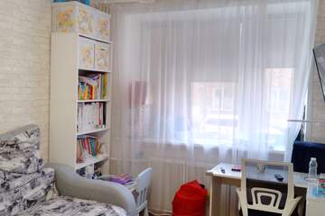 2-к квартира, 40 м², 1/4 эт.